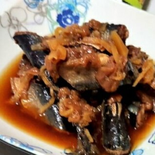 圧力鍋で簡単！！骨まで食べれる秋刀魚の梅煮